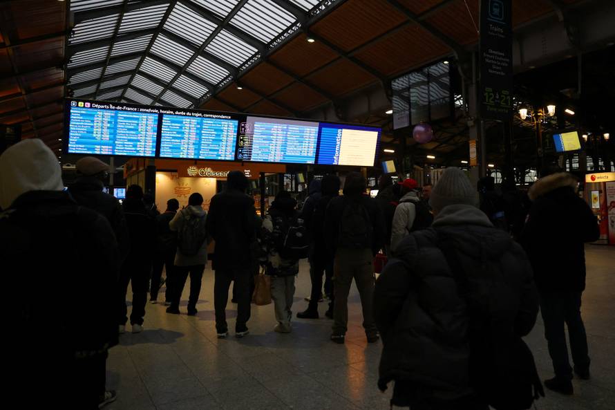 Train traffic disrupted as storm Goretti hits western France