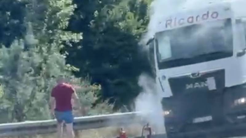VIDEO Požar kod Bosiljeva: 'Vozač je sam krenuo gasiti...'
