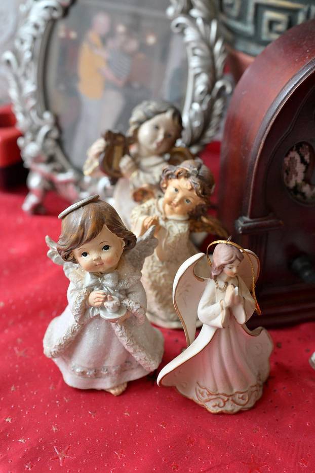 24SATA Zagreb: Stan ukrašen blagdanskim dekoracijama