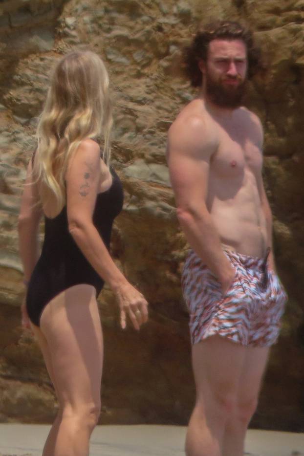 *EXCLUSIVE* Aaron Taylor-Johnson looks ripped in Malibu!