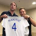 Rakitić s Hajdukovim dresom: Ha, možda tu i završi karijeru