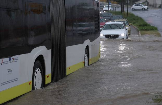 Split: Prometni kolaps zbog kiše