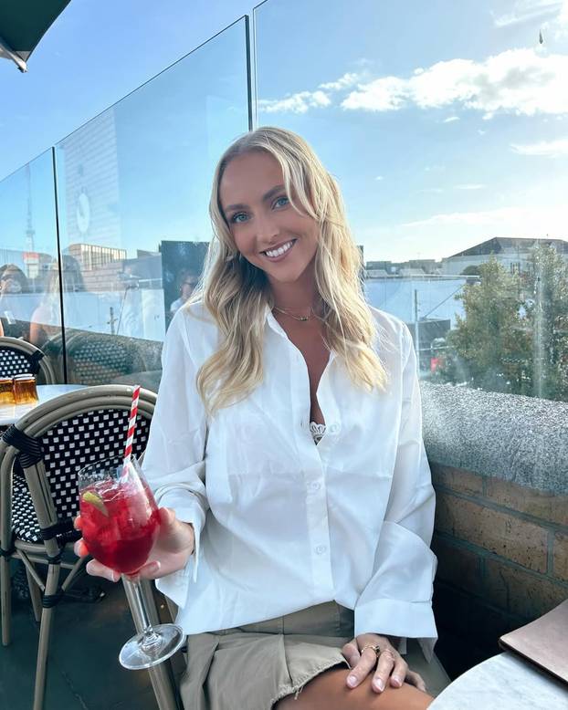 FOTO U 2025. planira spavati s 1000 frajera. Sad se zaručila: On mi je podrška, cilj ostaje isti!