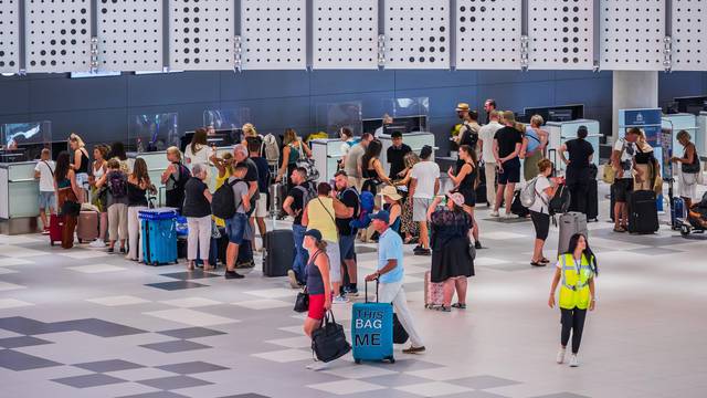 Pojačan protok putnika u Zračnoj luci Split
