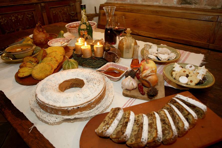 'Badnjak je nedjelja pa ne treba postiti, ali treba ići na 2 mise'