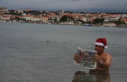 Na Božić se okupali u hladnom moru u Splitu i Novalji na Pagu