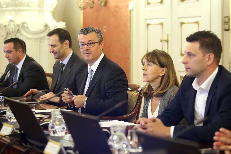 Sezona uhljeba: Na odlasku zapošljavaju više od 200 ljudi