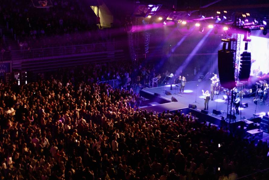 Dražen Zečić nakon 15 godina održao veliki osječki koncert i izazvao delirij u Gradskom vrtu