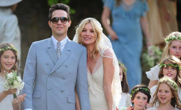 Cotswolds: Kate Moss i Jamie Hince uplovili u bra?nu luku