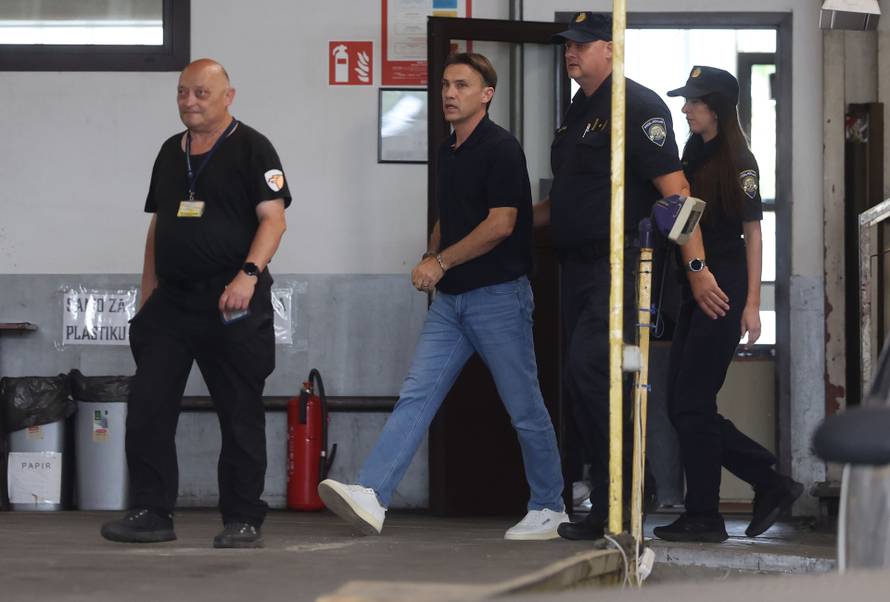 Zagreb: Dario Šimić doveden je na isptivanje u USKOK 