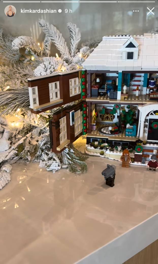 FOTO Kardashianke ovogodišnji Božić provele pomalo neobično za njih: Pogledajte što su radile