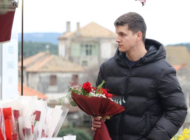 Šibenik: Prodaja cvije?a za Valentinovo