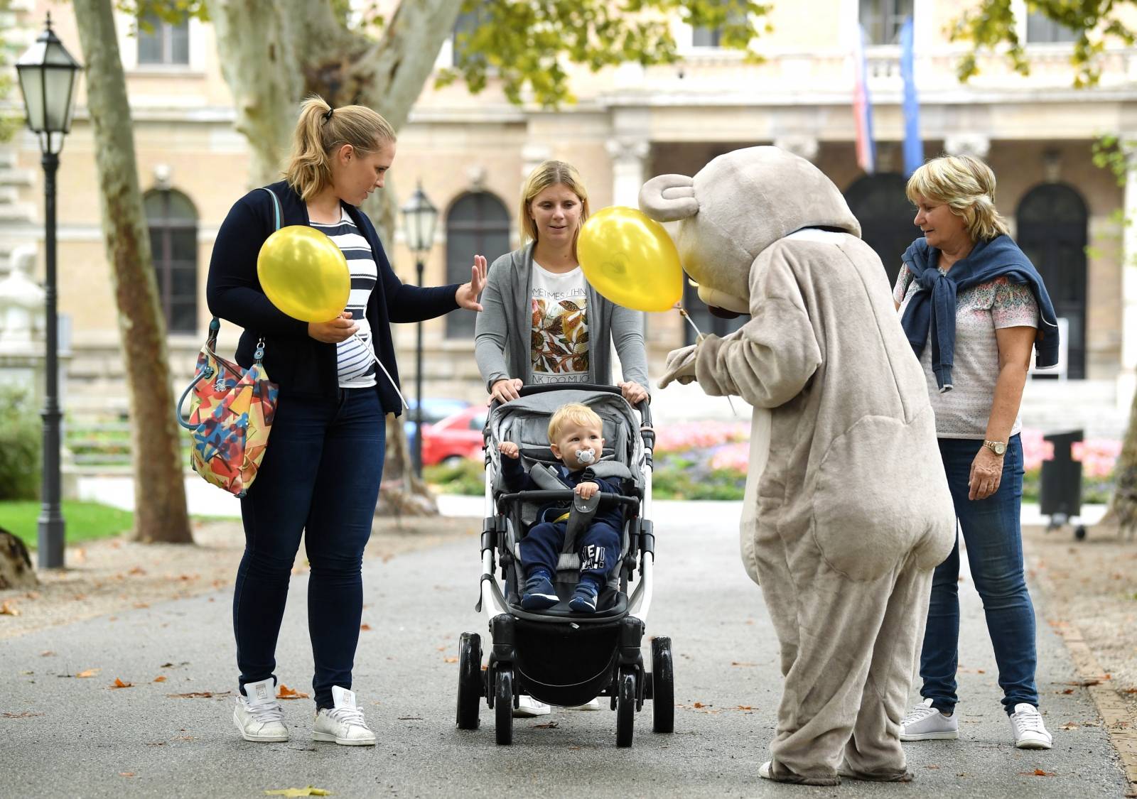 Zagreb: Na Zrinjevcu obiljeÅ¾en Mjesec podizanja svijesti o malignim bolestima djece