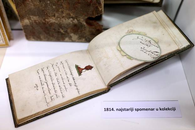 24SATA Rijeka: Izložba Muzeja spomenara pod nazivom "Tko se voli taj si piše"