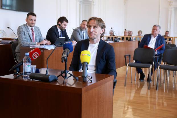 Osijek: Luka Modrić svjedočio je na suđenju braći Mamić i ostalima