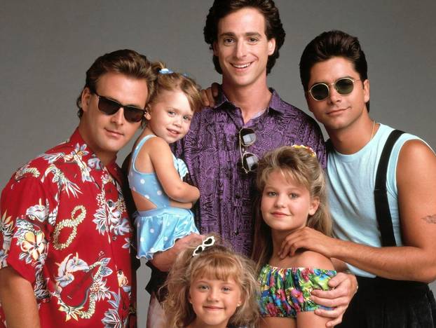 FULL HOUSE (1987) - ASHLEY OLSEN - BOB SAGET - JOHN STAMOS - DAVE COULIER - JODIE SWEETIN - CANDACE CAMERON BURE.