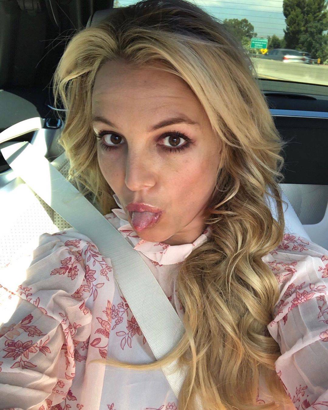 Rastresena Britney Spears iz klinike išetala bez grudnjaka...