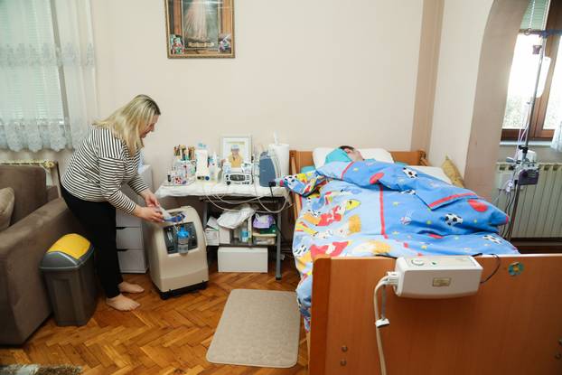 Zagreb: Ciciliji Glasnović od genetske bolesti umrla su dva sina, i treći boluje od istog