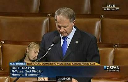 Poveo unuka u Kongres, a dječak zaspao od dosade 