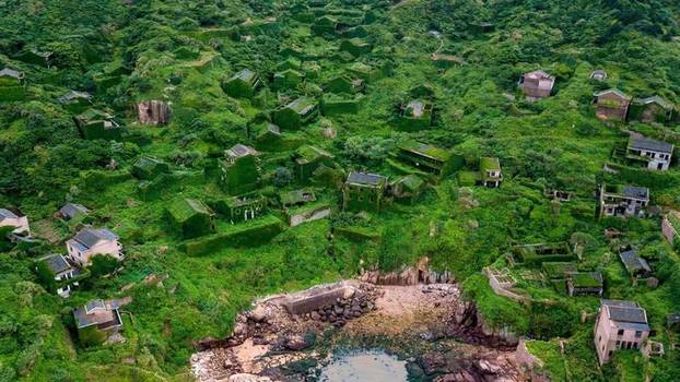 FOTO Napušteno 'selo duhova' u Kini sraslo je s prirodom i postalo prava TikTok atrakcija