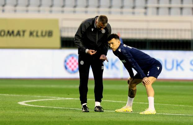 Split: Zagrijavanje uoči utakmice Hajduka i  Varaždina u četvrtfinalu Kupa 