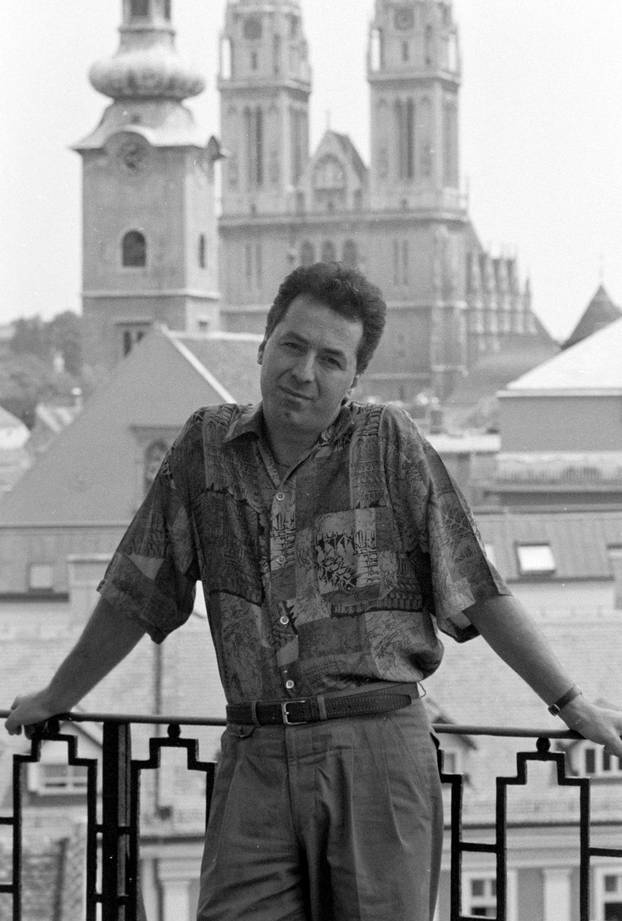 Zagreb: Pjevač Tomislav Ivčić, srpanj 1990.