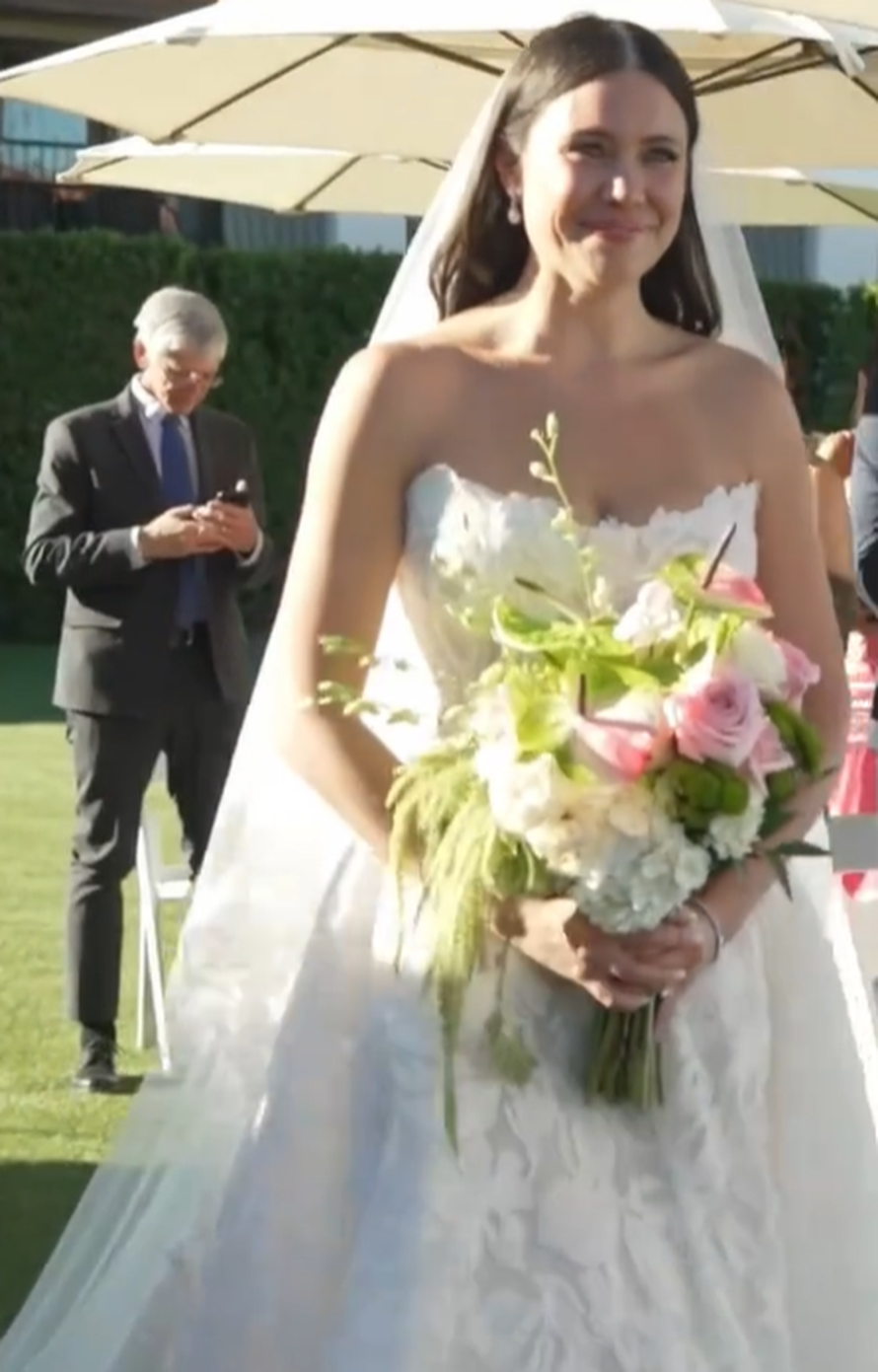 VIDEO Svi u suzama! Mladenka smislila način da je pokojni otac 'otprati' do oltara: Ideja je čudo