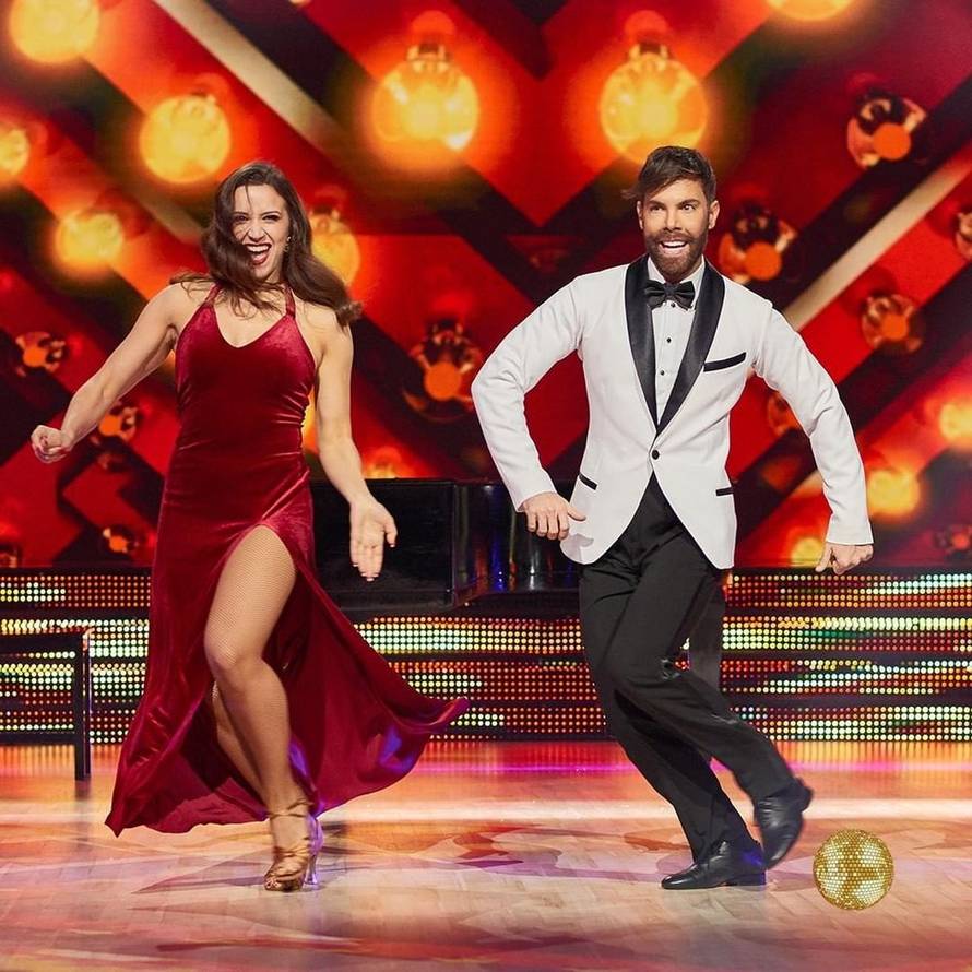 Mačak na baterije: Dizajnirao, pjevao, slavio, pa sve zadivio...