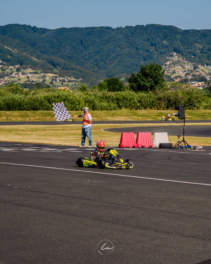Hrvatski karting dobiva novu zvijezdu: Ivan Janičijević (11) oduševljava rezultatima...