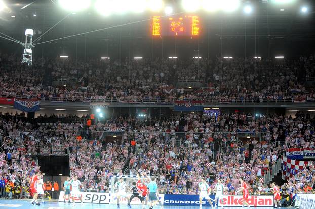 Zagreb: SP 2009, skupina I, Hrvatska - Ma?arska, navija?i