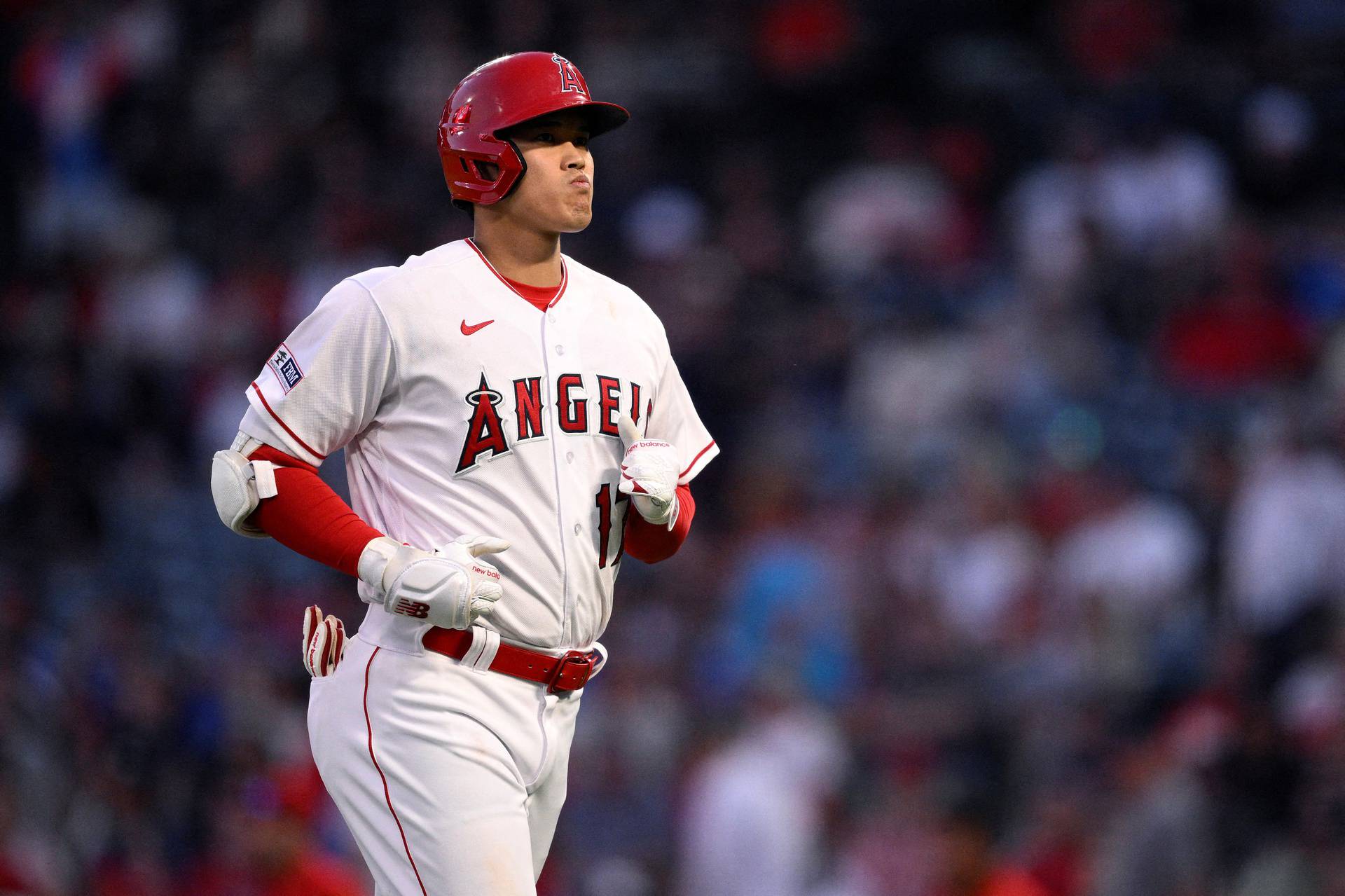 FILE PHOTO: MLB: Game Two-Cincinnati Reds at Los Angeles Angels