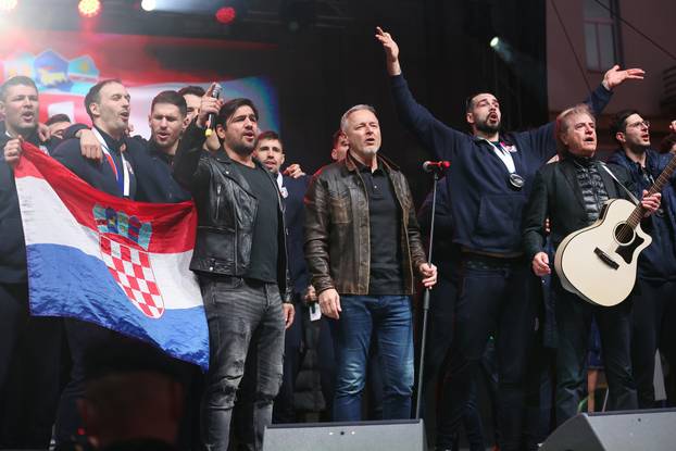 Zagreb: Marko Perković Thompson nastupio na svečanom dočeku hrvatske rukometne reprezentacije