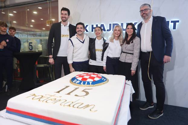 Split: Proslavljen 115. ro&dstrok;endan Hajduka otkrivanjem biste Ivi Tijardovi&cacute;u