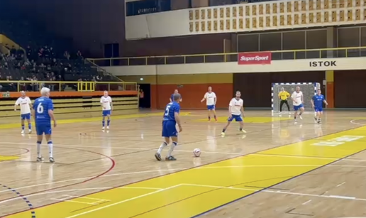 VIDEO Pogledajte kako haklaju veterani Hajduka i Dinama. U pitanju je vrlo plemenita akcija