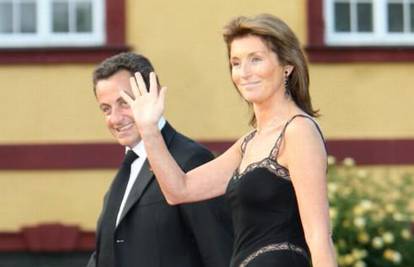 Sarkozyjeva bivša ne voli usporedbe s Carlom Bruni