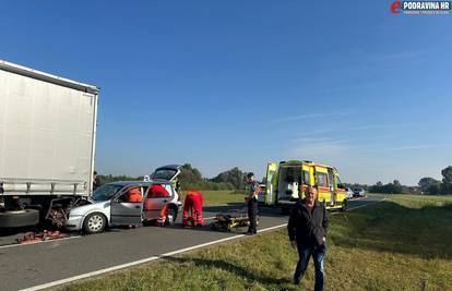 FOTO Teška nesreća kod Virja: Automobilom se zabio u kamion