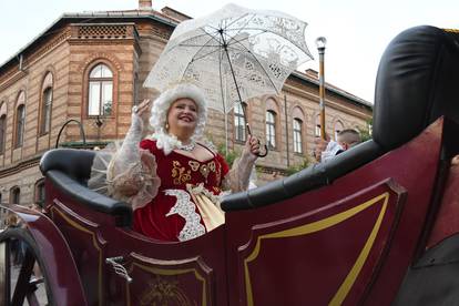 Carica Marija Terezija stigla u Bjelovar u rekordnoj povorci