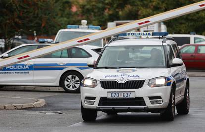 Stranci tražili prijevoz, a vozač taksija dovezao ih u policijsku postaju u Slavonskom Brodu