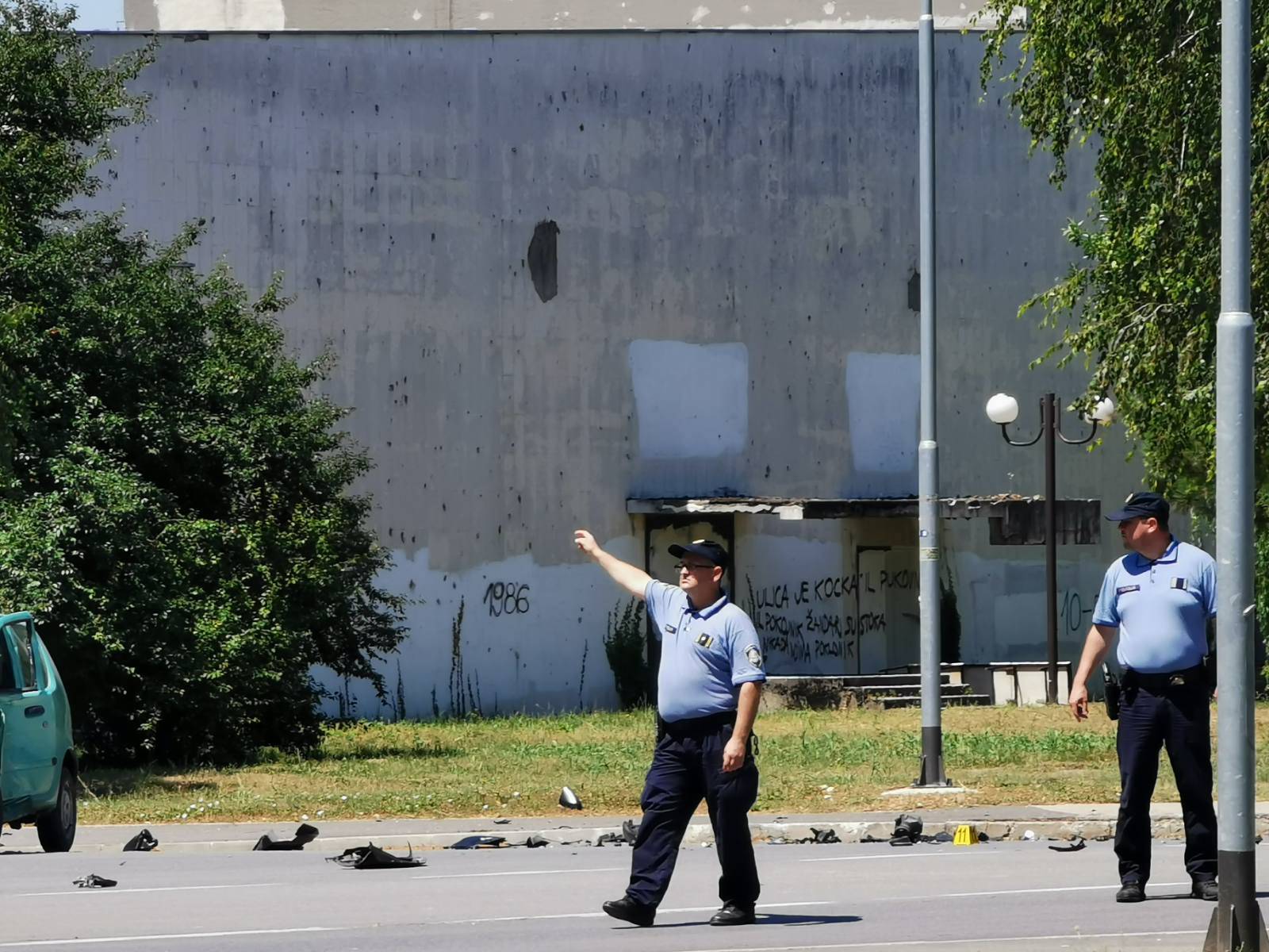 U Vukovariu sudar između auta i motocikla, motorist u bolnici...