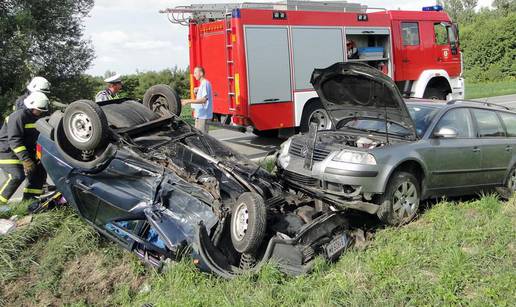 Passat 'pregazio' Passata, muškarac teško ozlijeđen