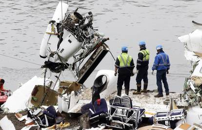 U padu zrakoplova TransAsie poginuo 31 putnik, 12 nestalih