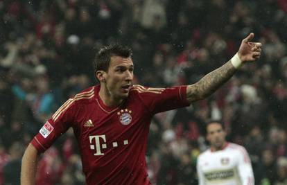 Prvi poraz u sezoni: Bayernu nije pomogao gol Mandžukića