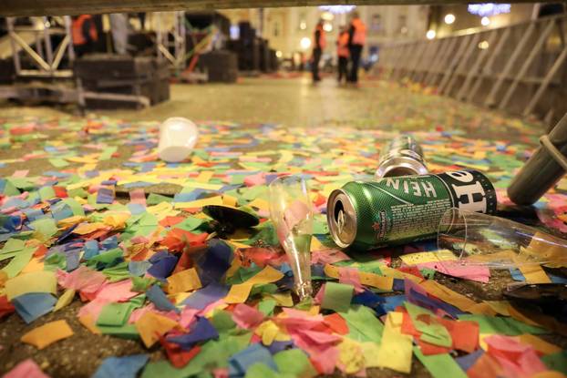 Zagreb: Smece na gradskim ulicama nakon proslave Nove godine