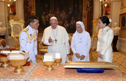 Papa pozvao Tajlanđane da u kršćanima ne vide "strance"