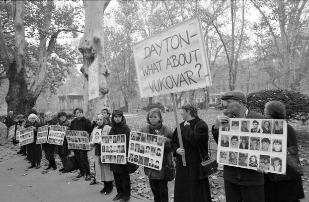 Prosvjed u Zagrebu za sve nastale u Vukovaru, 13.11.1995.