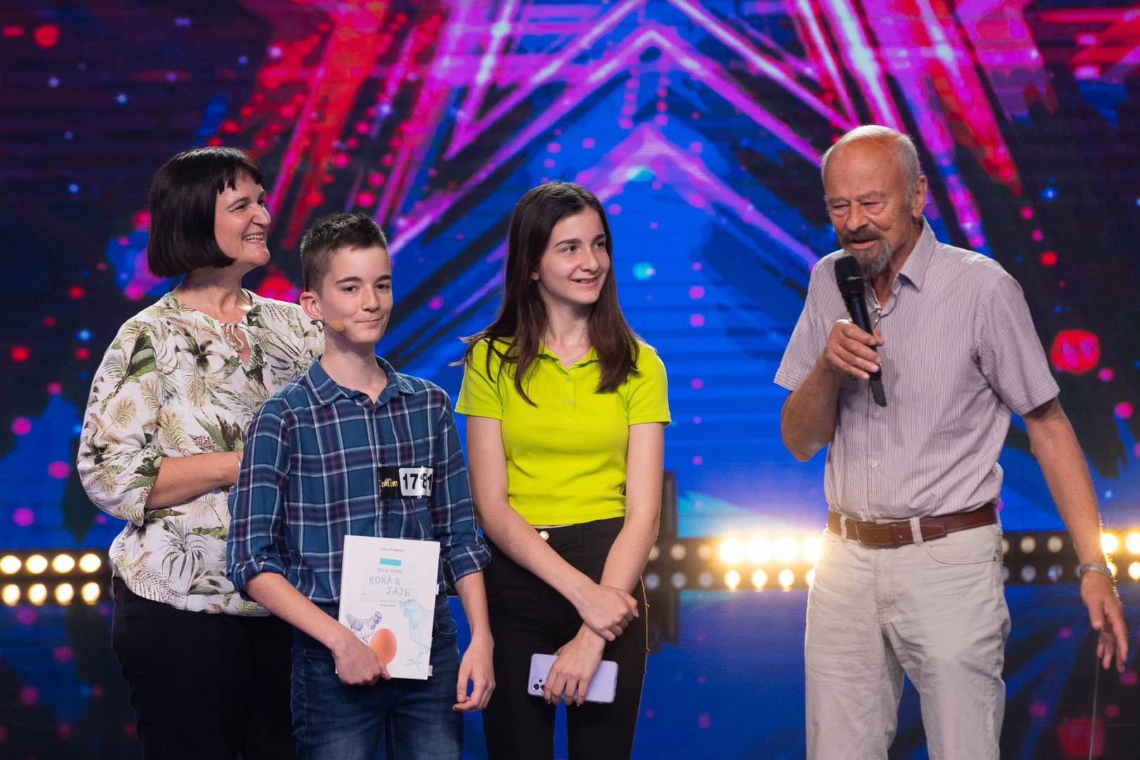 Andrej (13) sa svojom poezijom osvojio publiku 'Supertalenta'. Žiri: 'Ovo je bilo pregenijalno...'