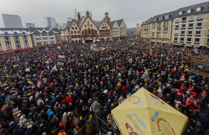 Frankfurt: Tisuće ljudi došli na prosvjed protiv krajnje desnice