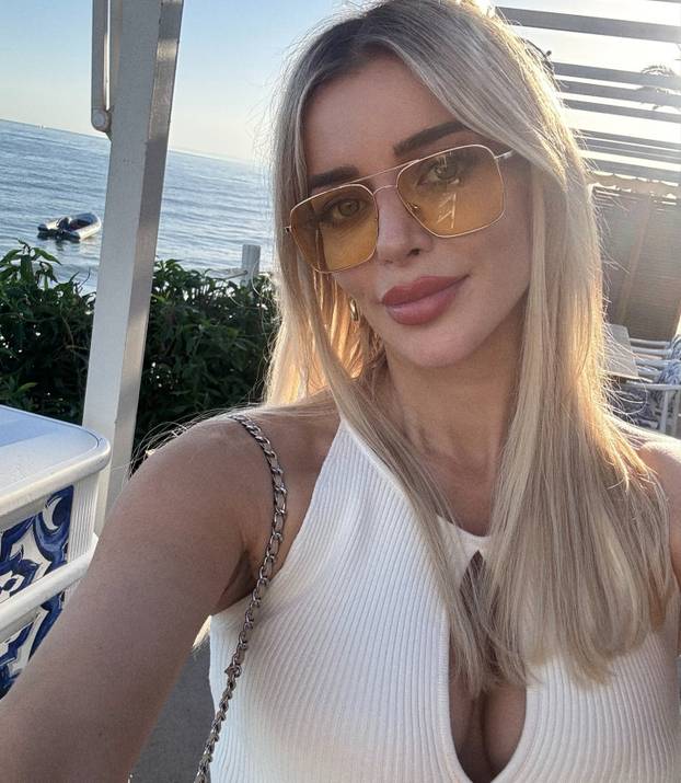 FOTO Naša prekrasna novinarka zaljubila se u ikonu Reala. Brak im je kao iz bajke, dobili i sina