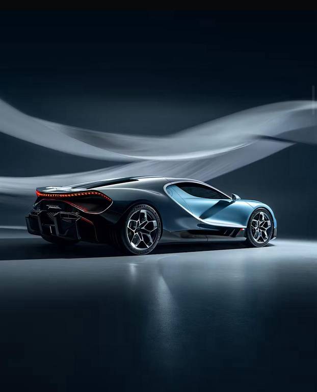 FOTO Mijenja ime na dresu, ali i aute, kao čarape! Pogledajte impresivnu Haalandovu garažu