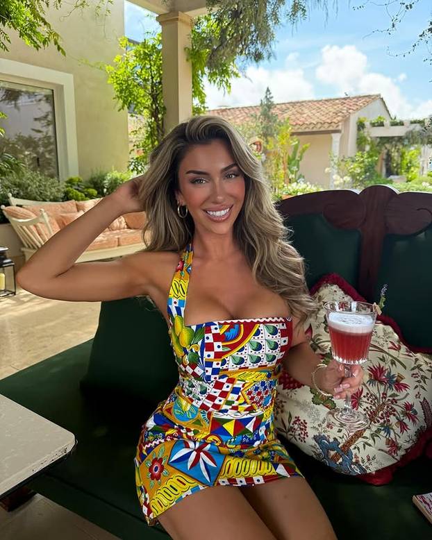 FOTO Tijelo joj je čista poezija! Lauren je najbolja motivacijska influencerica 2025. godine